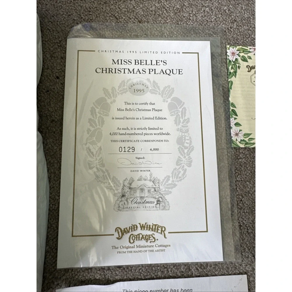 David Winter SIGNED‎ Cottage Miss Belles Christmas Plaque 129/4000 Limited NEW